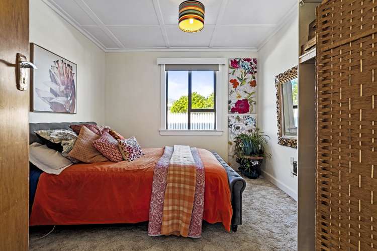 69 Domett Street Opunake_12