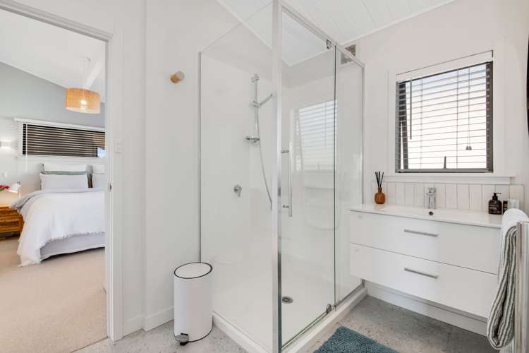 33a Kauri Road Stanmore Bay_12