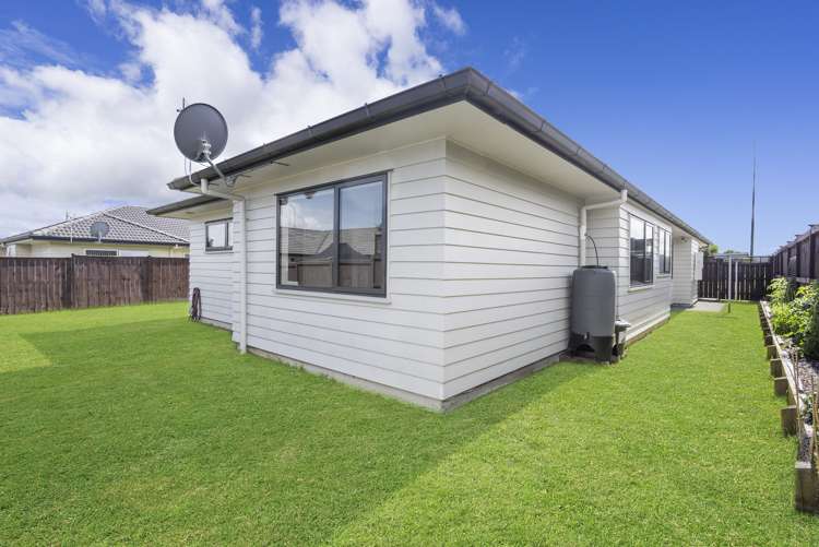 24 Scotsmoor Drive Wattle Downs_16