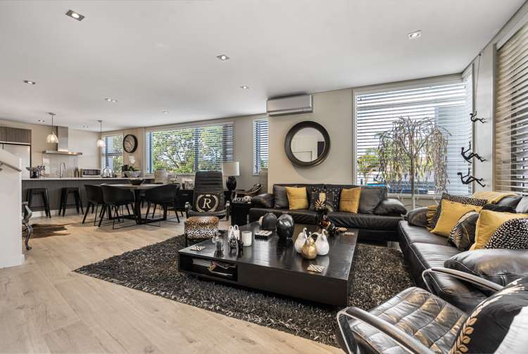 441h Beach Road Mairangi Bay_10