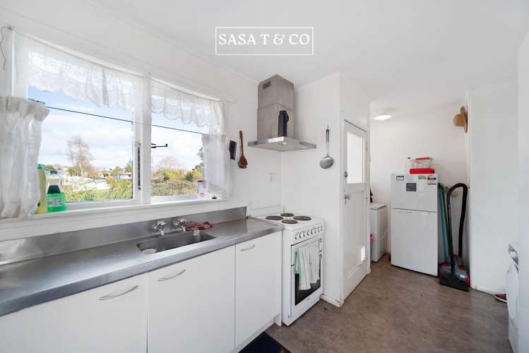 42 Williams Crescent Otara_4