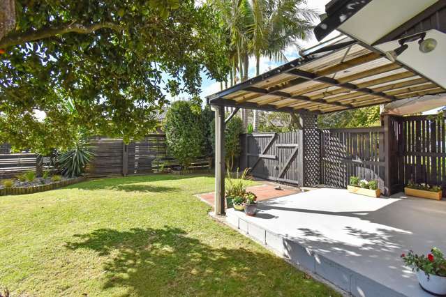 2/11 Beaumaris Way Conifer Grove_4