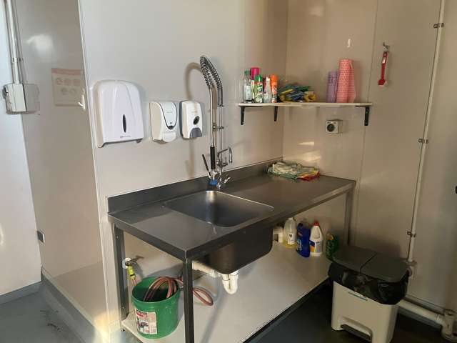 2 Russell Street Stepneyville_4