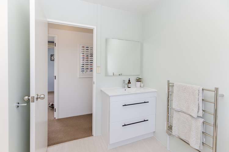 354 Kahikatea Drive Dinsdale_10