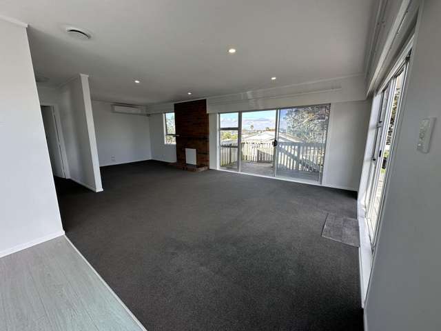 931 Whangaparaoa Road Manly_1