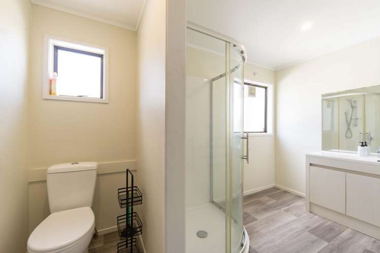 3/125A Knighton Road Hillcrest_5