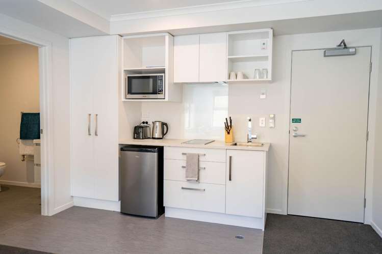 6/18a Ohaupo Road 500063_7