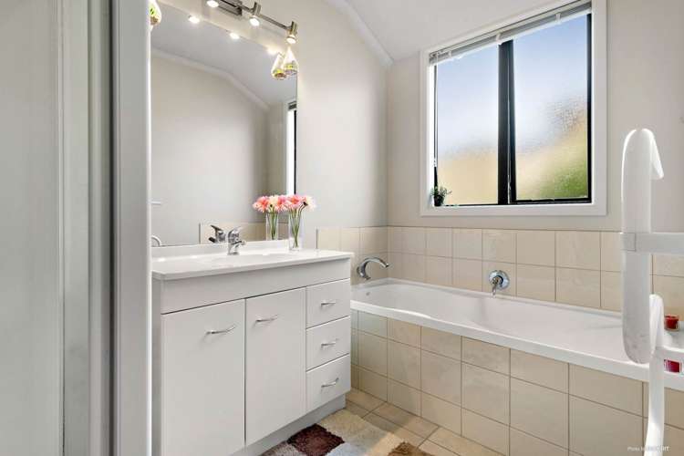 36 Ploughmans Avenue Pukekohe_7