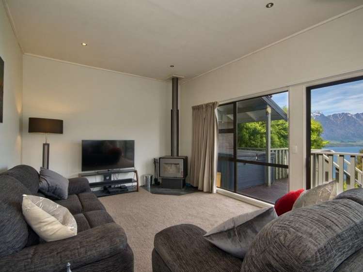 37a Greenstone Place Fernhill/Sunshine Bay_1