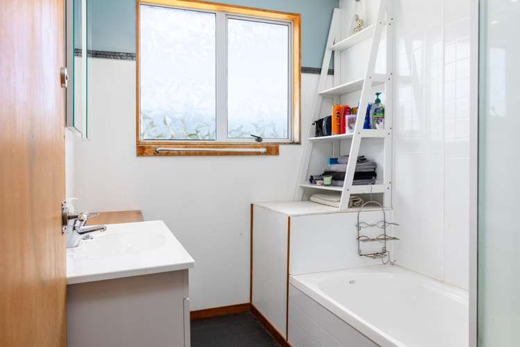 147 Waikawa Road Picton_12