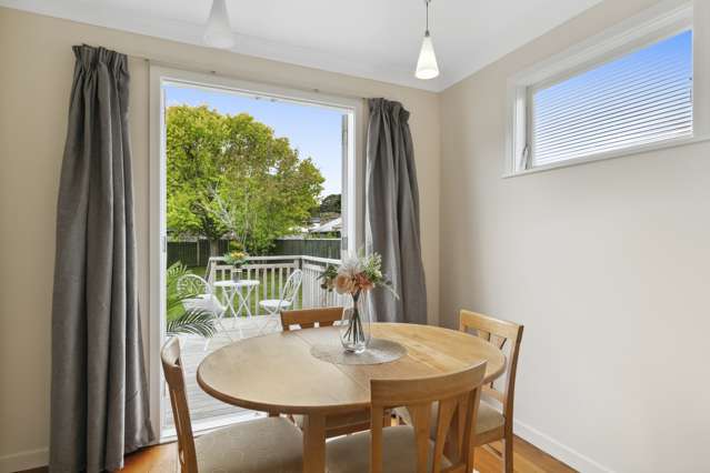 29 Collins Avenue Tawa_2