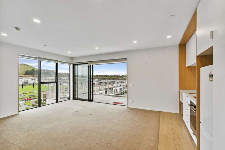 402/3 Bluegrey Avenue Stonefields_2