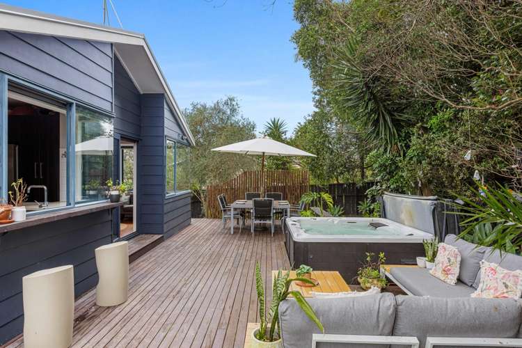 11 Donald Street Stanmore Bay_19
