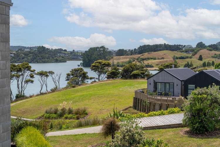 3/25 Rangitahi Road Raglan_5