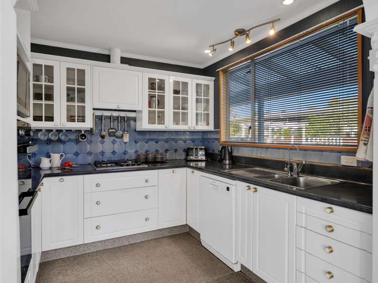 6 Martin Close_2
