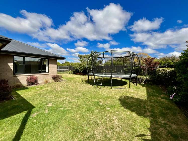 54 Grayshott Avenue 1411_24