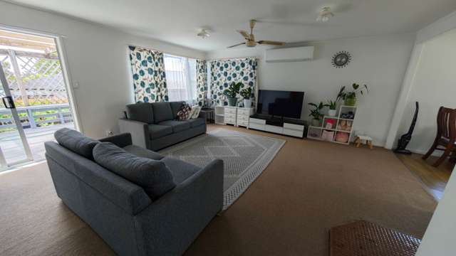 Sunny 3-Bedroom Home with Sunroom and Off-Stre...