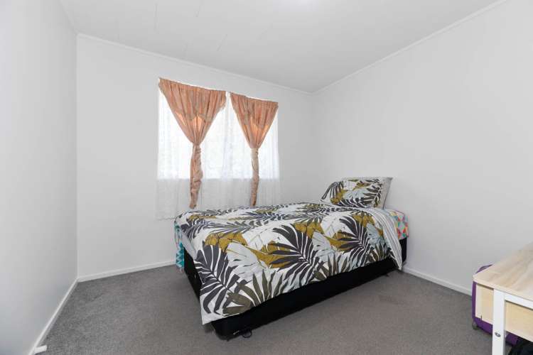 2/21 Lancaster Road Beach Haven_14