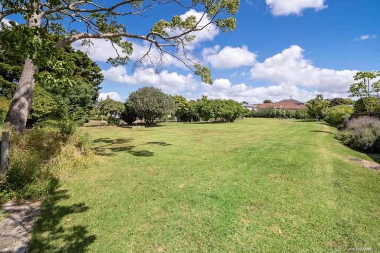 240 Hepburn Road Glendene_8