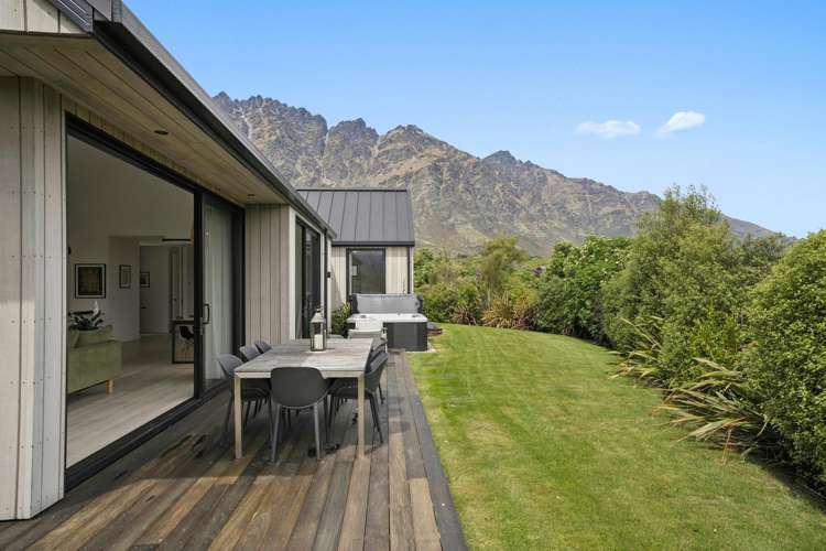1 Torridon Court Jacks Point_16