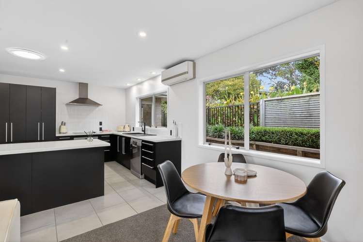 5A Simmonds Grove Greerton_8