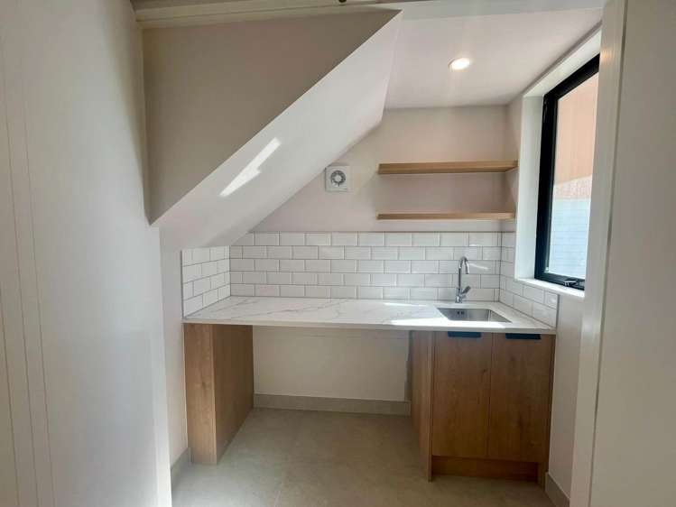 2/44 Sylvan Crescent Te Atatu South_6