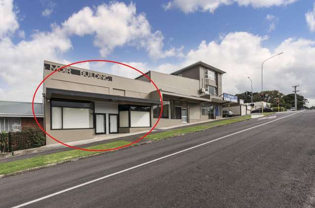 Boutique Retail / Office with extra Storage