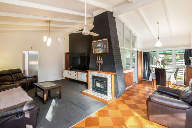 2/103 Botany Road Botany Downs_11