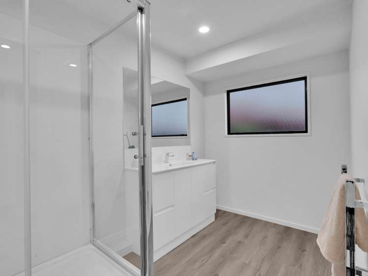 48 Forth Crescent Glenview_15