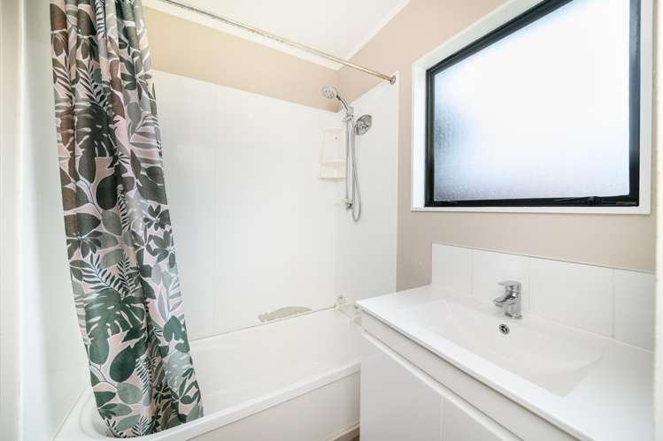 67 Amberley Avenue Highbury_21