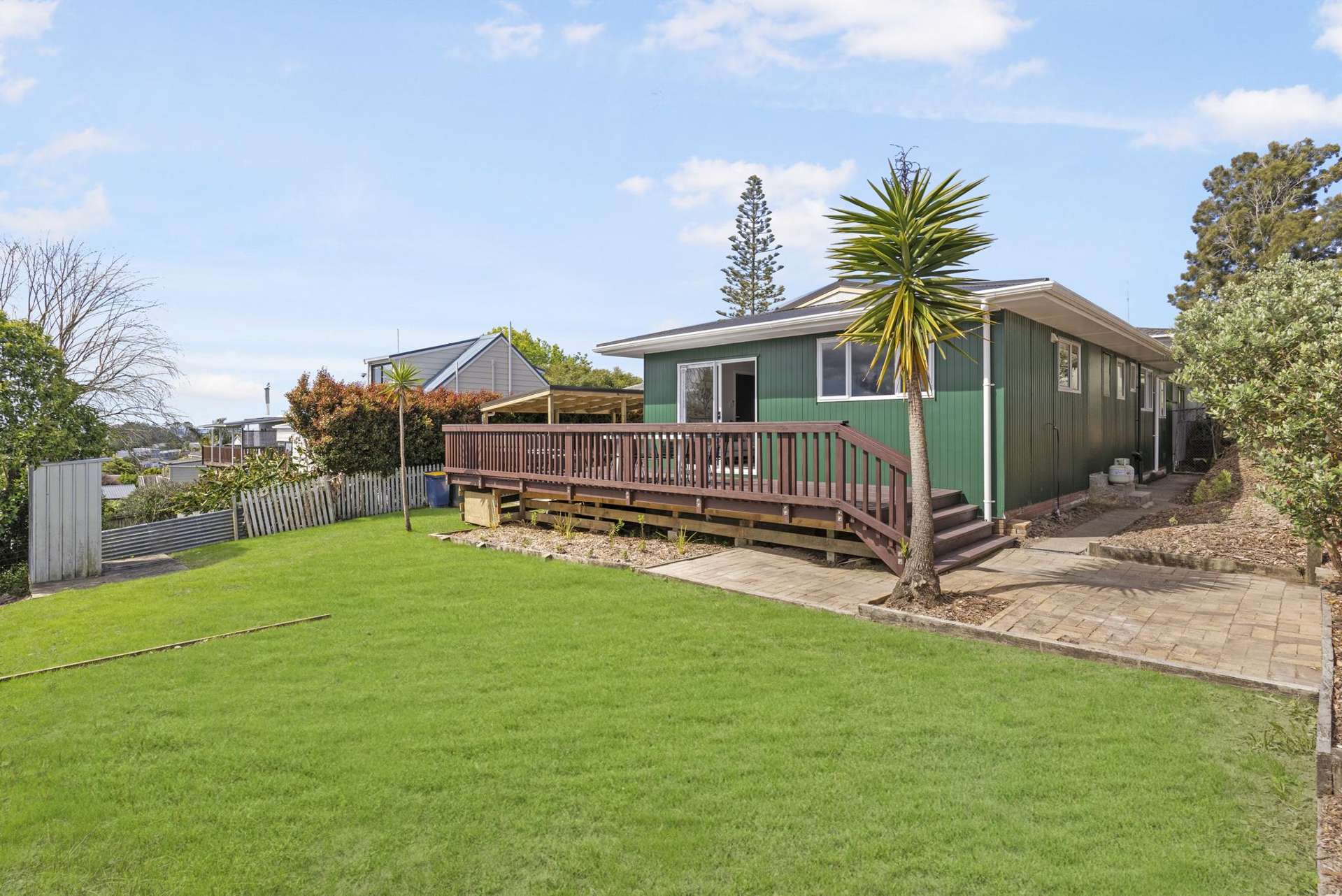 2/15 Seabar Place Glen Eden_0