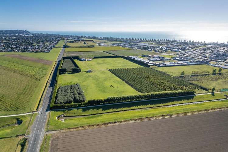 5 Kenny Road, 120 Willowbank Ave, 95 Eriksen Road_3