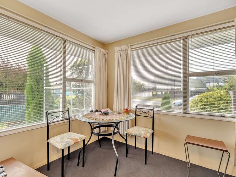 1/17 Lake Terrace Rd Burwood_3