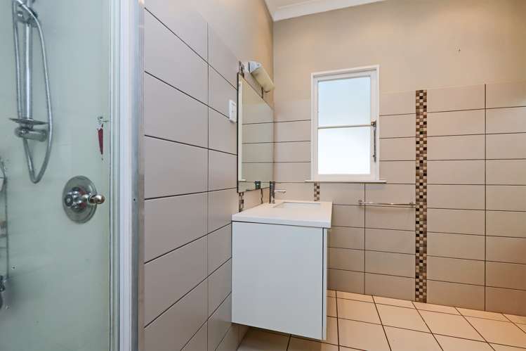 906 Williams Street Mahora_13