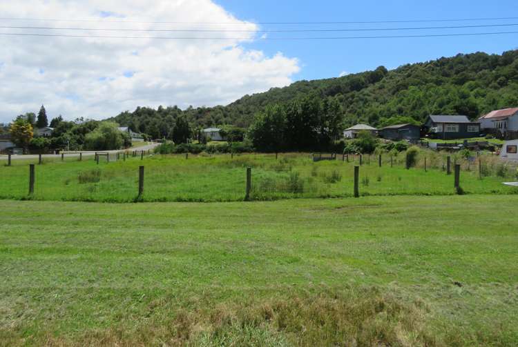 7 Herald Street Reefton_5