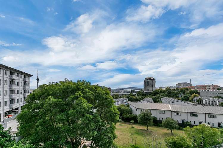 4b/16 Burton Street Grafton_5