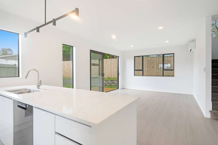 43d Fitzherbert Avenue West Harbour_5