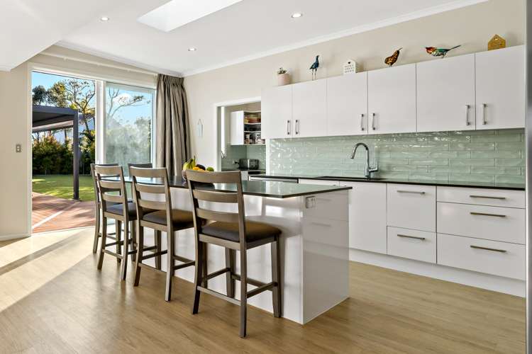 37 Maygrove Drive Orewa_5