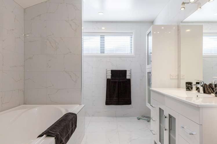 32 Huka Heights Drive Rangatira Park_11