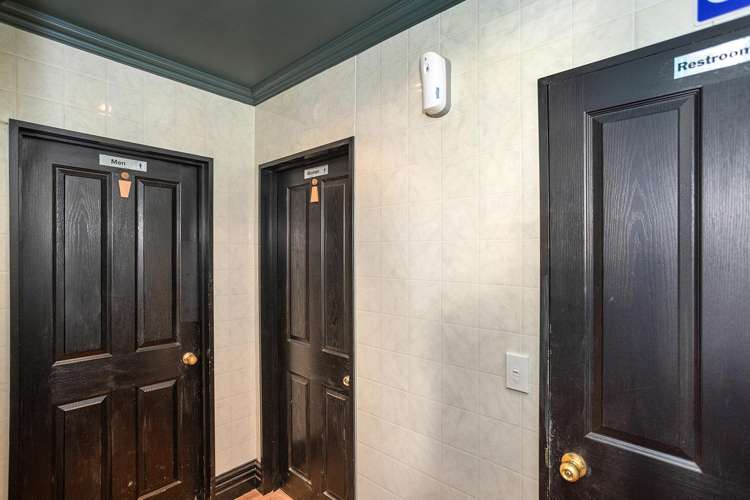 1 Queens Gardens Dunedin Central_7