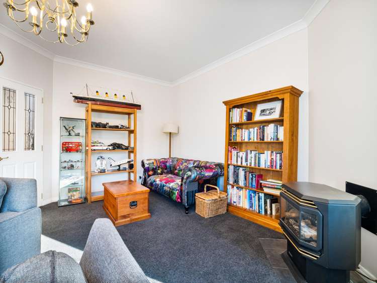 15 Sutton Place Dallington_9