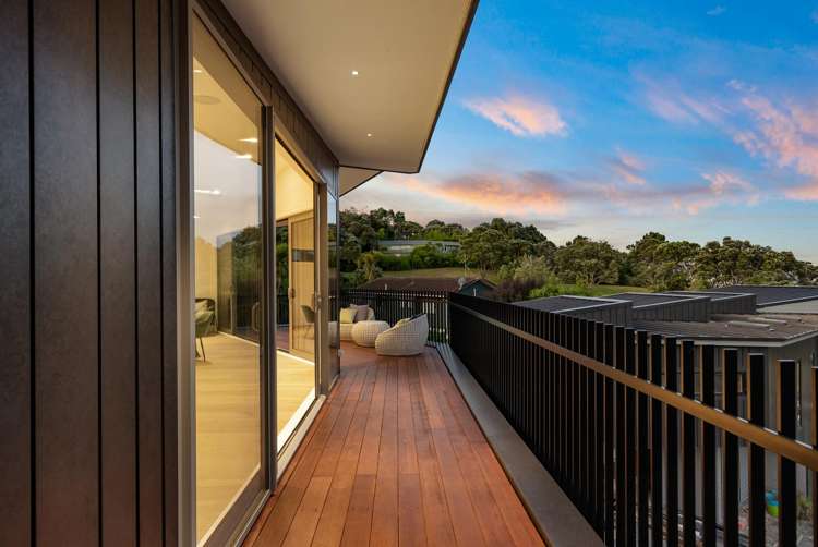 61a Churchill Road Murrays Bay_1