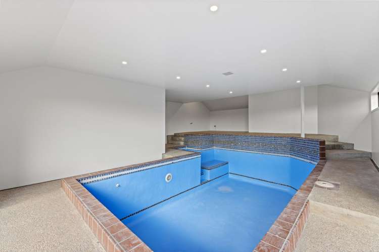 24 Nehru Place Cashmere_22