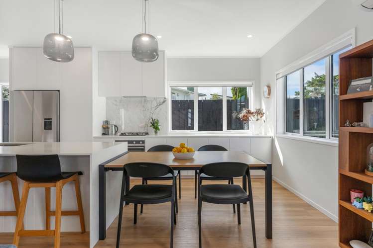 17A Roseneath Place Birkdale_5