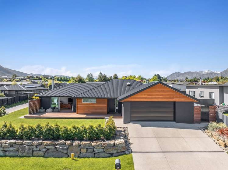 9 Brewster Crescent Lake Hawea_1