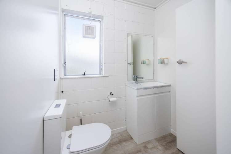 Units 1-10 at 11 Coates Street Hamilton East_10