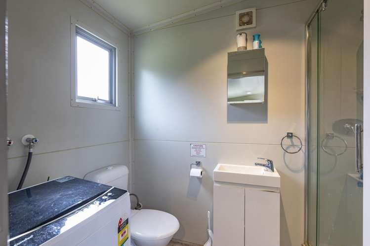 102 Glews Road Cust_48