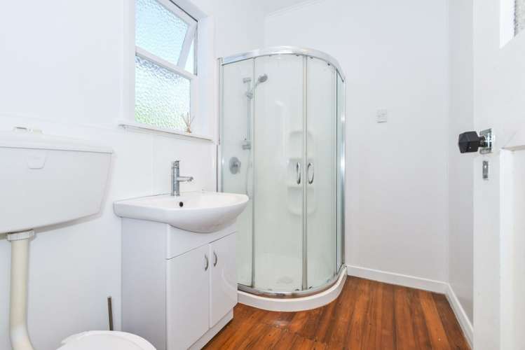 9 Garland Road Greenlane_8