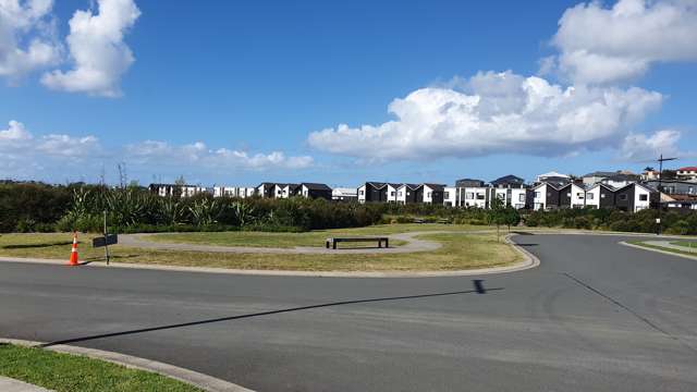 76 Symes Drive Red Beach_3