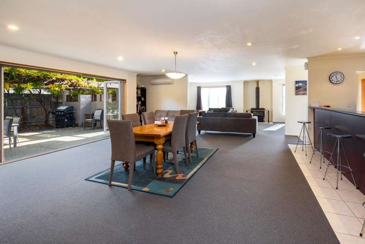 8 Vorbach Place Renwick_5